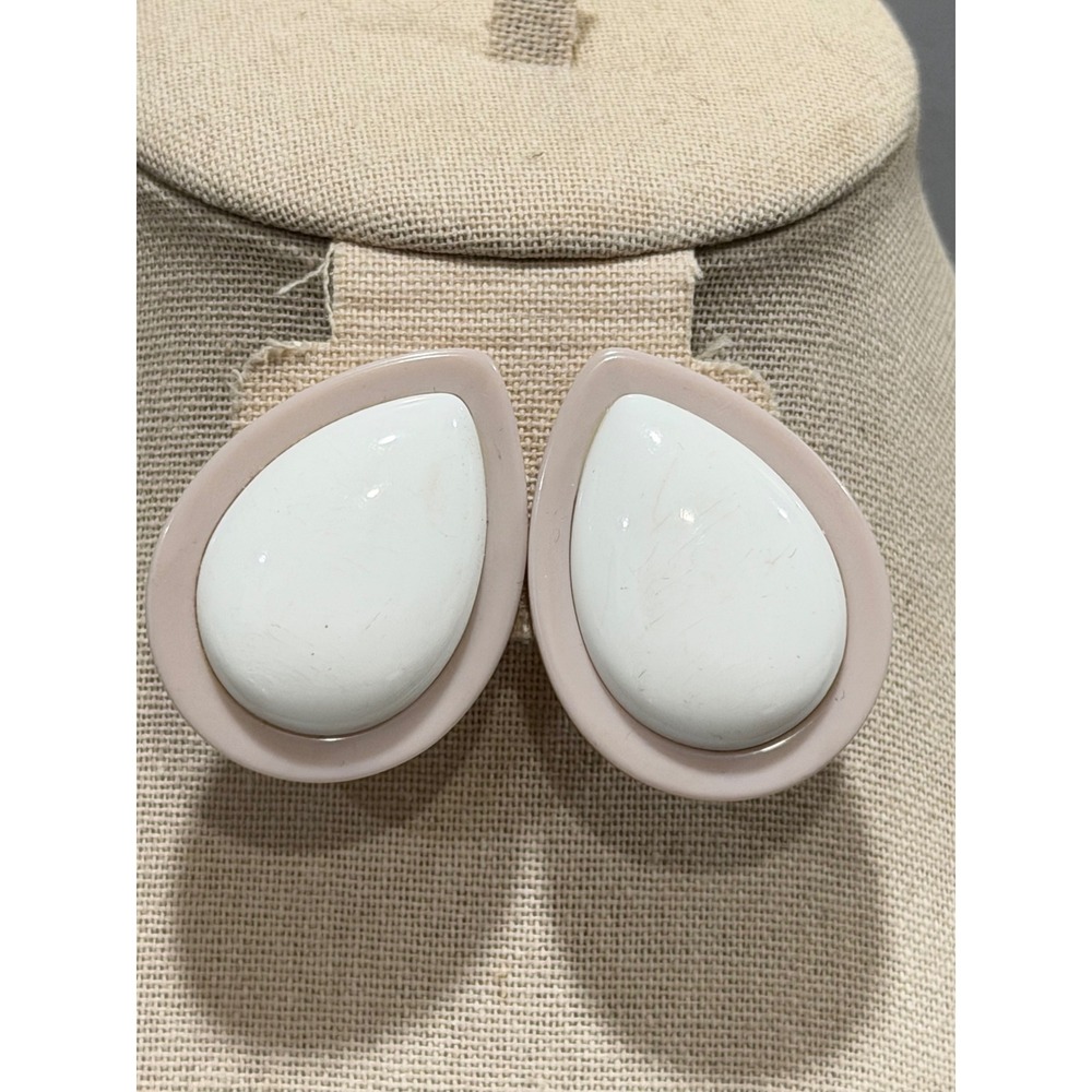 Vintage Teardrop Acrylic Two Tone Clip On Earrings Pink White